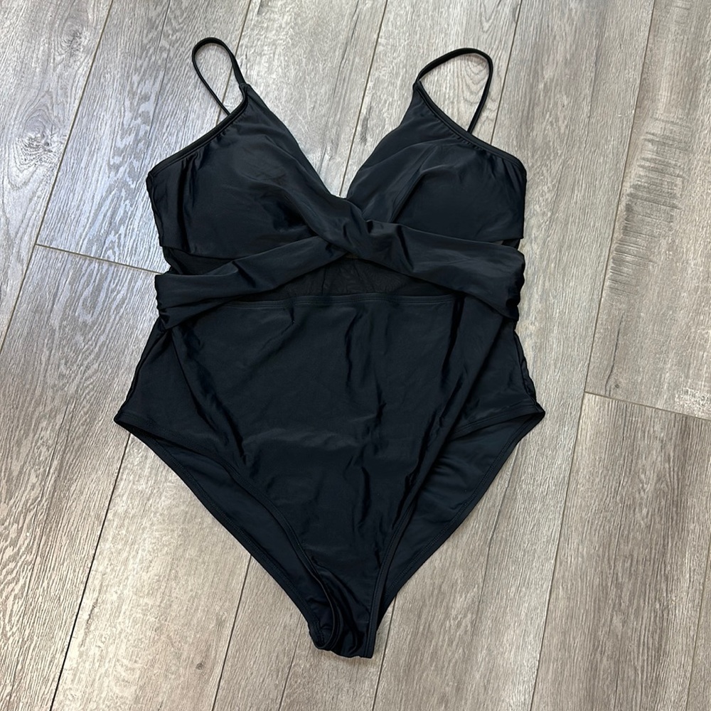 Cupshe one piece black swimsuit size 3x plus size new with tags